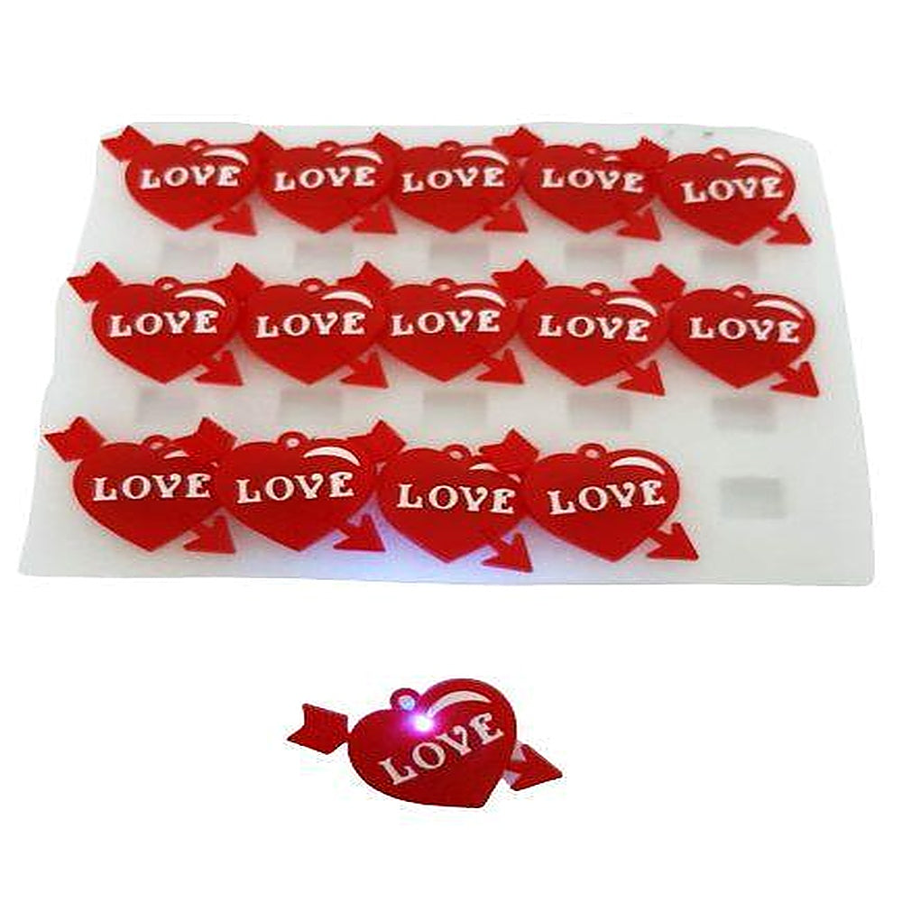 CORAZON 3CM DISTINTIVO CON LU R5696